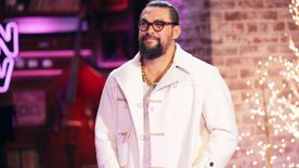 Csajok figyelem! Jason Momoa ismét Budapestre érkezik és aki szerencsés, még találkozhat is vele