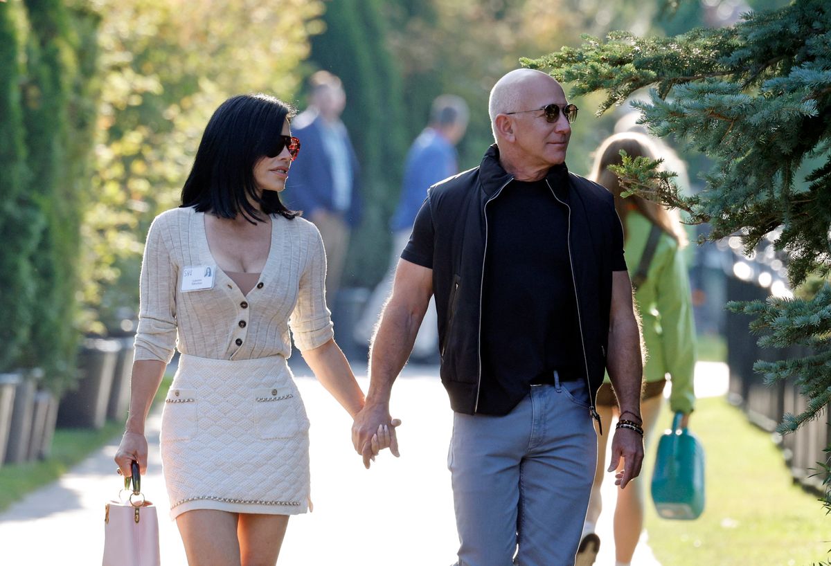 Bennfentesek szerint Jeff Bezos és Lauren Sanchez már egy hónapja házasok