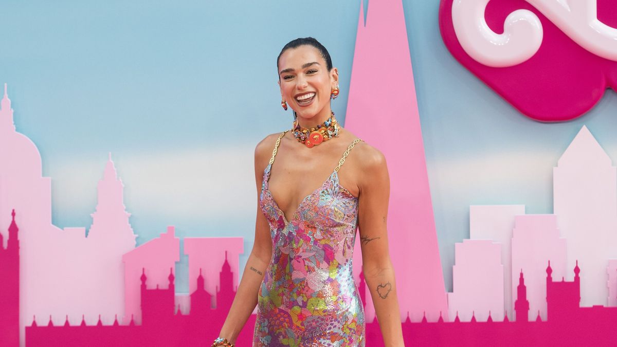 Hódít a sellőtrend! Kövesd te is Dua Lipa jellegzetes sminkjét!