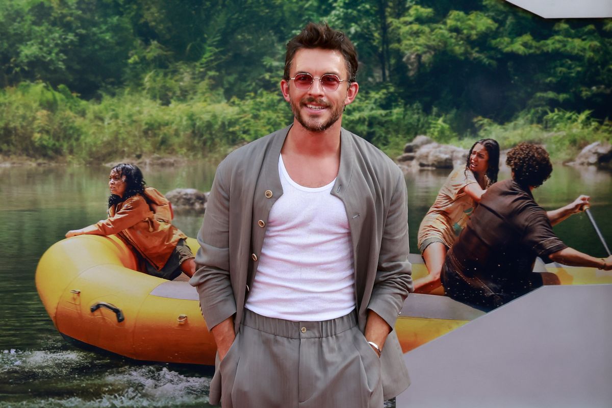 Jonathan Bailey mindenkit sokkolt