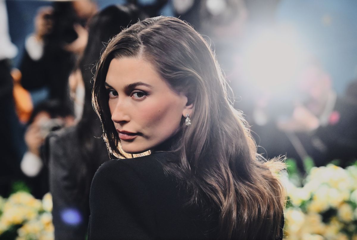 Hailey Bieber nem viseli a jegygyűrűjét