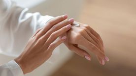 Ez a gyors kézteszt elárulja, hány évesnek látszik a bőröd valójában – A kezed kíméletlenül árulkodik a korodról