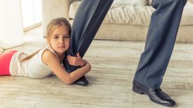 A szülői hűtlenség hosszú távon kihathat a gyerekre — Így segíthetsz neki feldolgozni a traumát