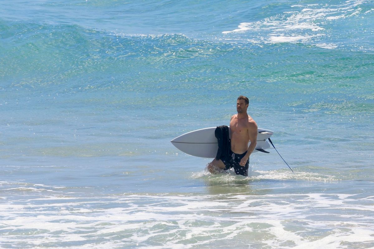 PREMIUM EXCLUSIVE: PREMIUM EXCLUSIVE: Must Call FOR FEES BEFORE USE - Australian actor Chris Hemsworth has a swell time, hitting the waves for a surf session in his hometown of Byron Bay.

Pictured: chris hemsworth,Image: 971933023, License: Rights-managed, Restrictions: -PRT, -ESP, -AUS, -NZL, Model Release: no, Pictured: chris hemsworth