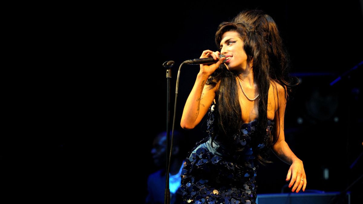 Amy Winehouse 5 ikonikus stíluspillanata, amit a mai napig próbálnak másolni – Sikertelenül