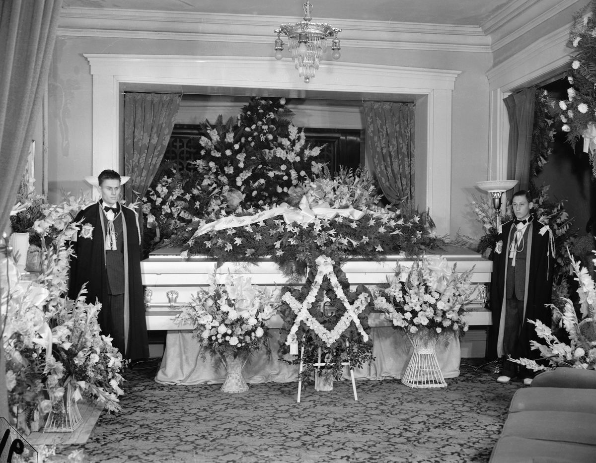 A világ legmagasabb embere, Robert Pershing Wadlow temetése