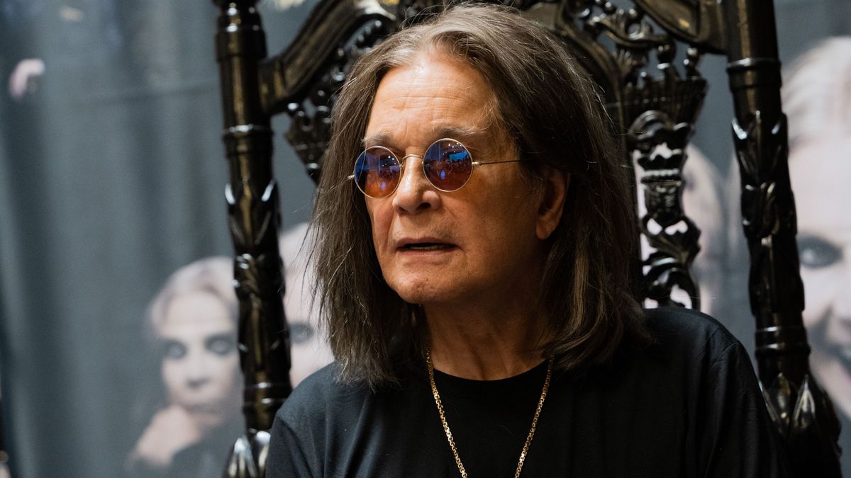 Ozzy Osbourne rajongott a szülővárosáért, és annak focicsapatáért