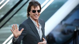 Izzik a levegő Tom Cruise és Ana de Armas között — A párt egy jachton fotózták le