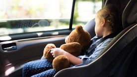 Hőségriadó: a kánikulában 10 perc is elég hozzá, hogy életveszélyesen meleg legyen a kocsiban