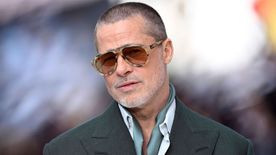 Brad Pitt nem kertelt: ezt gondolja Jennifer Aniston és hipnotizőr pasija kapcsolatáról