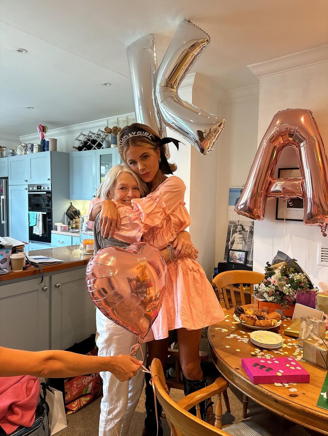 Kate Beckinsale elvesztette az édesanyját