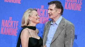 Fotó igazolja: Pamela Anderson pont olyan, mint Liam Neeson néhai felesége
