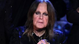 Durva dolgok keringenek Ozzy Osbourne halálával kapcsolatban: a feleségének köze lehet a tragédiához