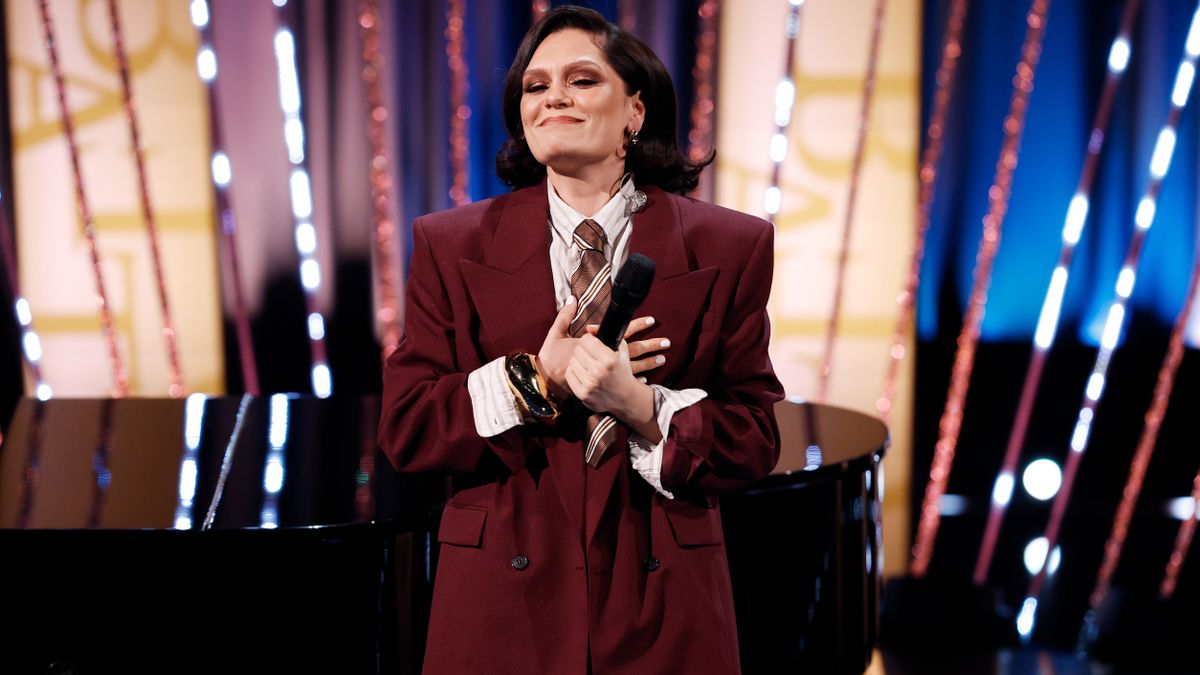 Könnyek között vallott a mellrákkal operált Jessie J: megvan a szövettani vizsgálat eredménye