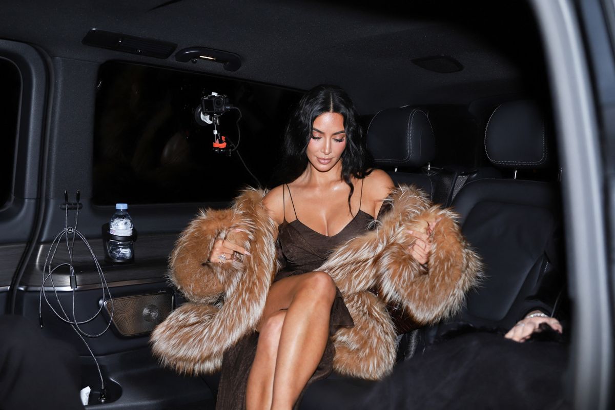 Kim Kardashian celeb, sztár, twitter