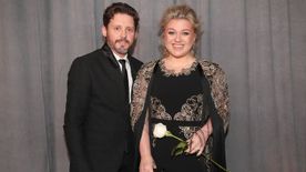 Gyászol a világhírű énekesnő: Kelly Clarkson elvesztette gyerekei apját