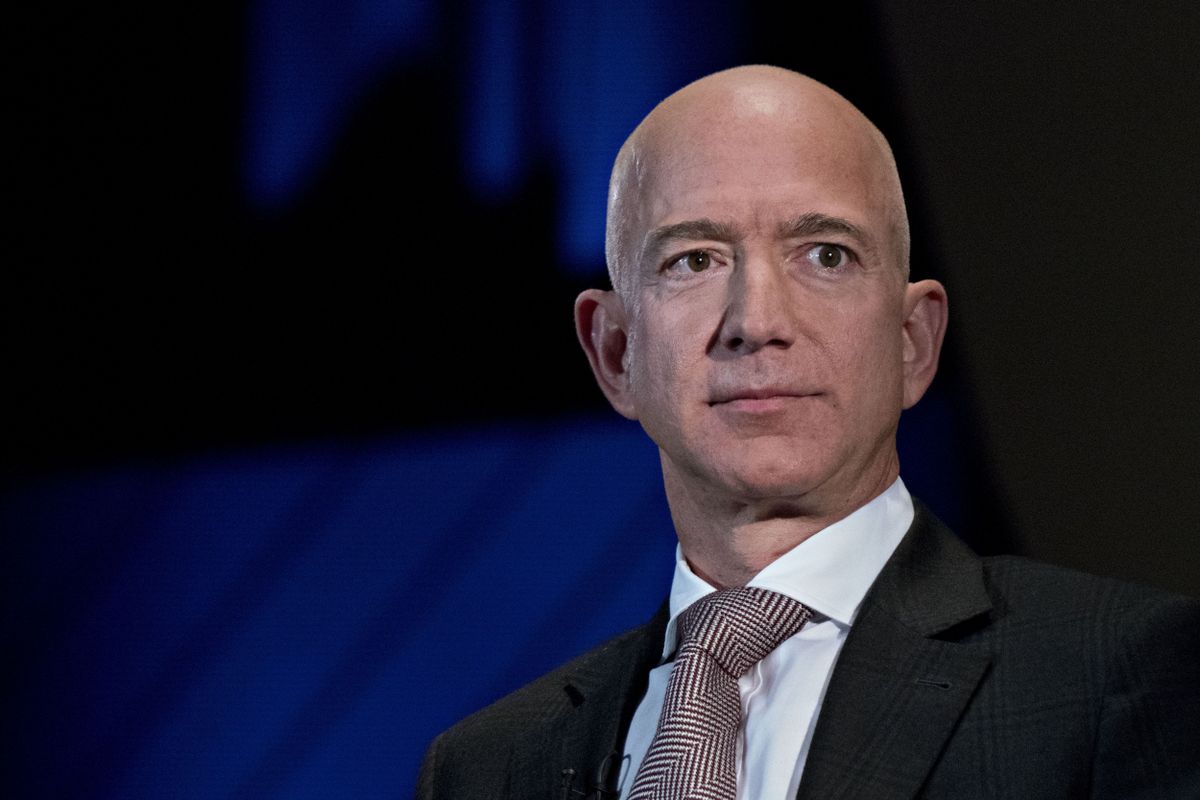 Jeff Bezos gyászol