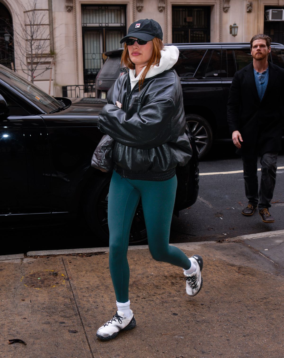 hailey bieber outfit