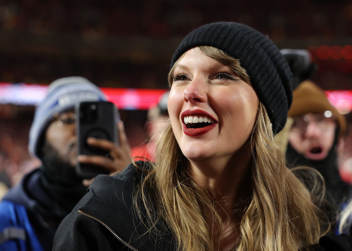 KANSAS CITY, MISSOURI - JANUARY 26: Taylor Swift reacts after the Kansas City Chiefs defeated the Buffalo Bills 32 in the AFC Championship Game at GEHA Field at Arrowhead Stadium on January 26, 2025 in Kansas City, Missouri.  (Photo by David Eulitt/Getty Images)