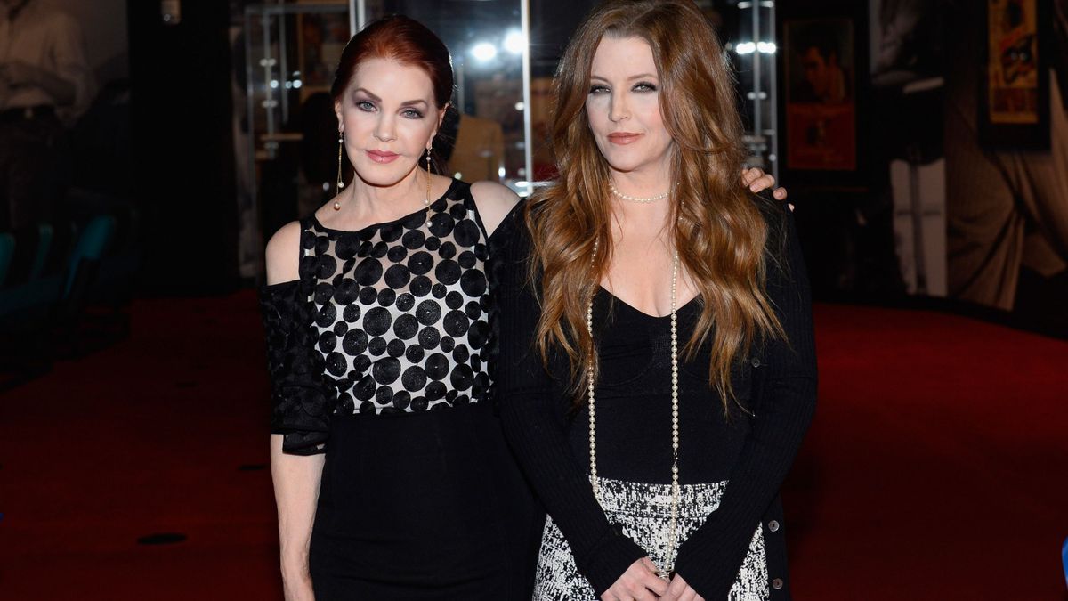  Priscilla Presley ellen pert indítottak — A vád szerint az Elvis-hagyatékért hagyta meghalni a lányát, Lisa Marie-t