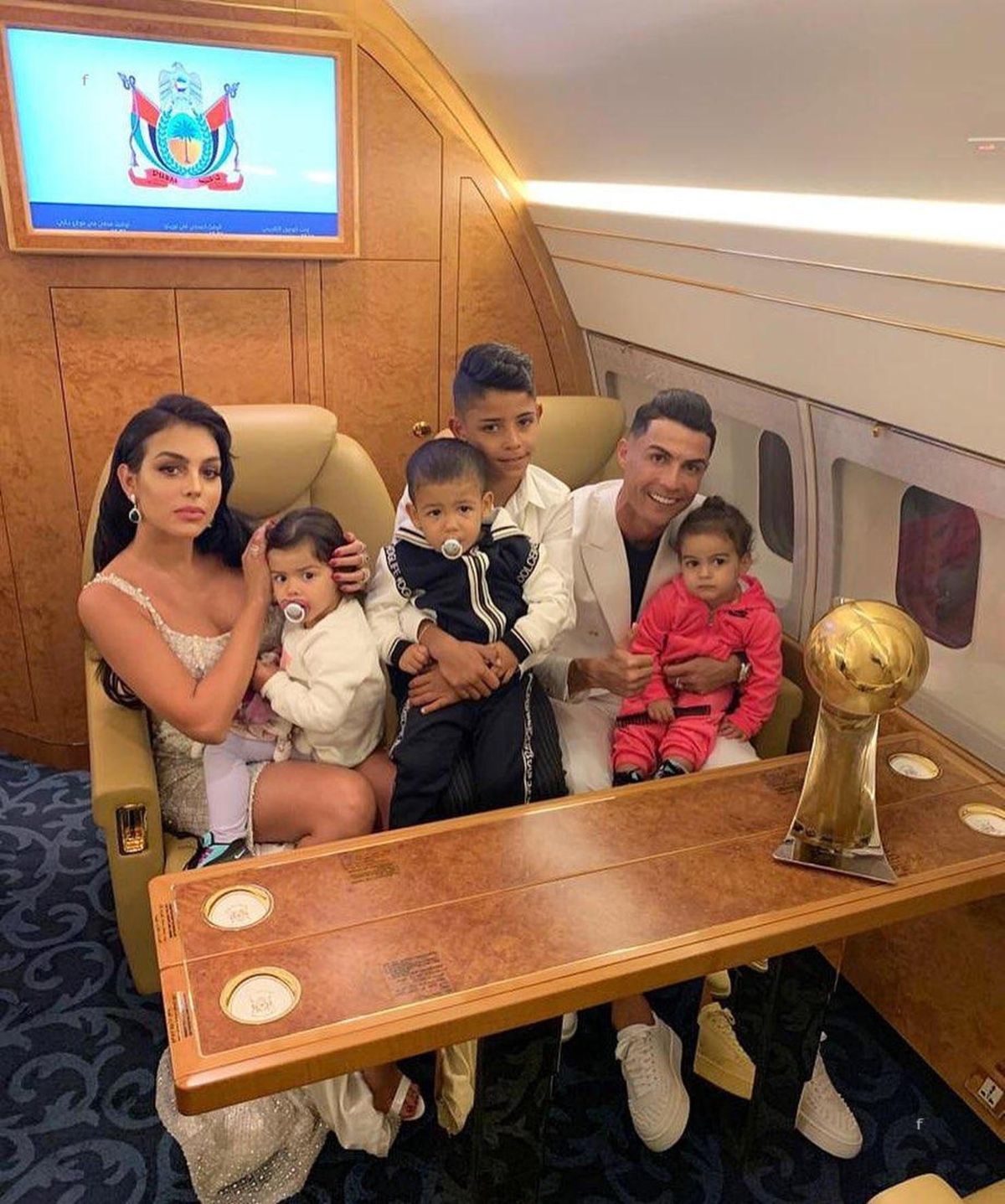 Cristiano Ronaldo (cristiano / 29.12.2019): Honored to received one more time @globesoccer Award! A very emotional moment for me to share this award with my family Grateful for all the hospitality, see you soon Dubai!Supplied by Instagram.com/face to face December 31, 2019   instagram