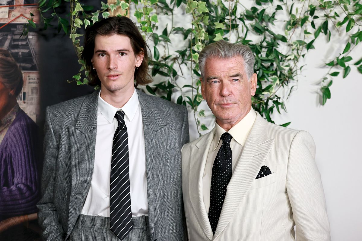 Pierce Brosnan a fiával Dylan Brosnan-nel jelent meg a premieren