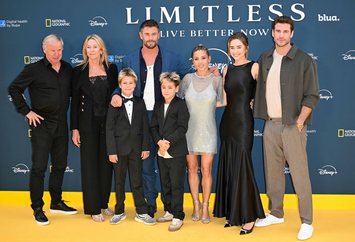 Chris Hemsworth dokumentumsorozata a Disney+-on újra bizonyítja, hogy a jobb élet néha 180 méterrel a föld felett kezdődik – és jeges vízben folytatódik.