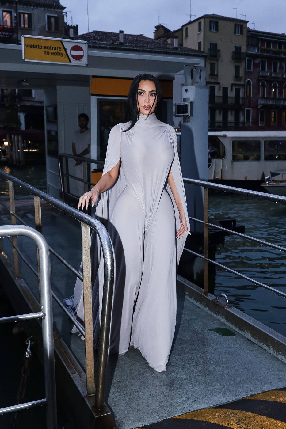 Kim Kardashian a 82. Velencei Nemzetközi Filmfesztiválon