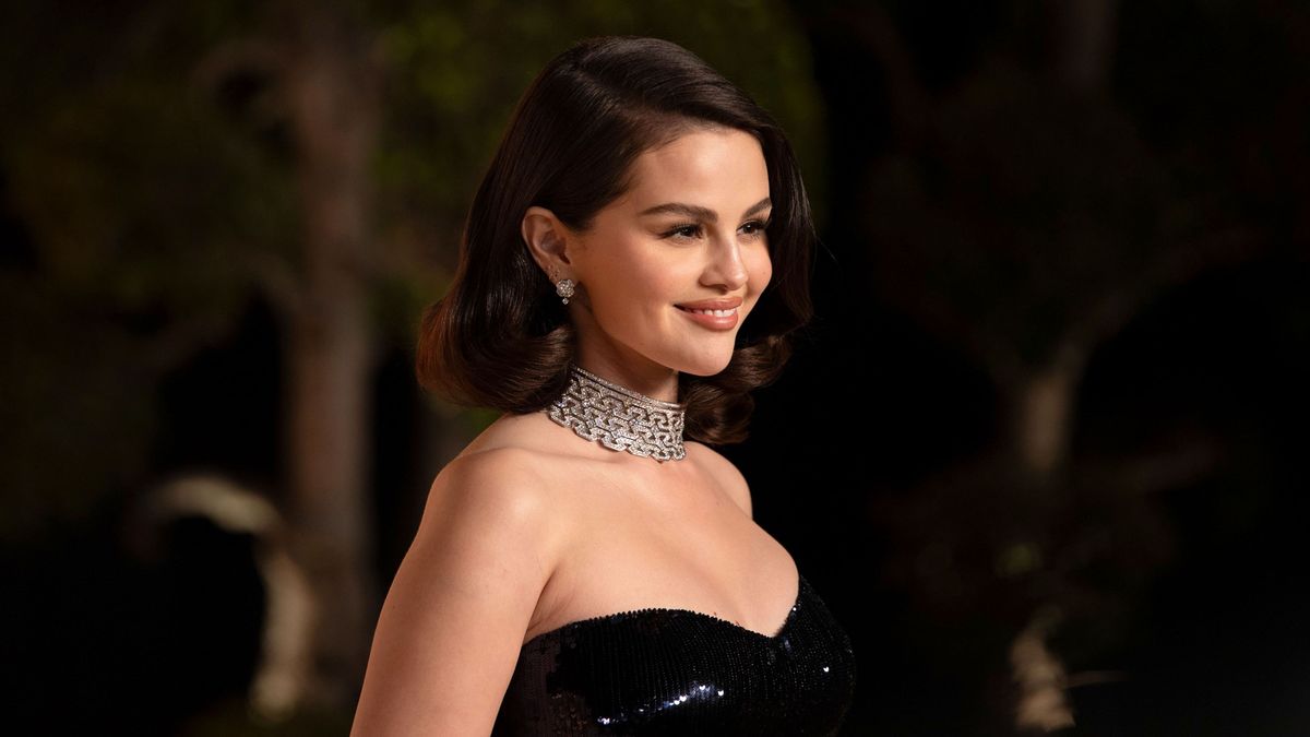 Selena Gomez új körömszíne a tökéletes átmenet a nyár és az ősz között