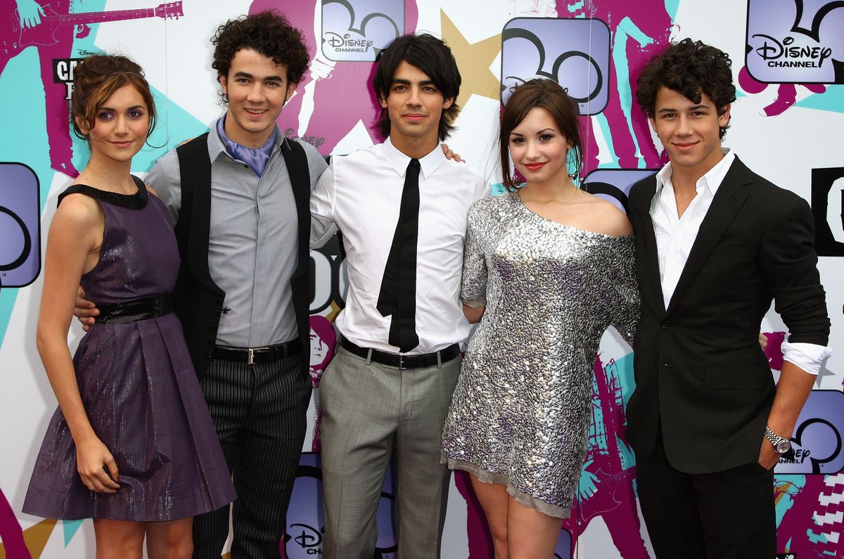 Demi Lovato és Joe Jonas a Rocktábor premierjén