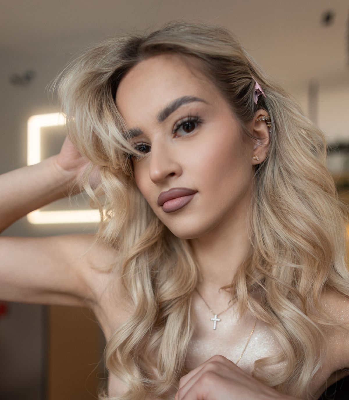 Mézszőke hajszín