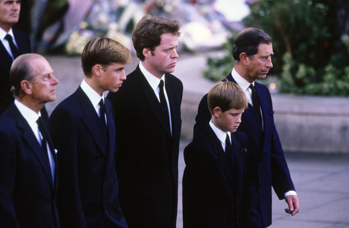 LONDON - SEPTEMBER 6:   Princess Diana's Family members, Prince Philip, Duke of Edinburgh, Prince William, the 9th Earl Charles Spencer, Prince Harry, and Prince Charles, walk behind the funeral cortege, at the funeral of Diana, Princess of Wales on September 6, 1997 at Westminster Abbey, London, England.(Photo by David Levenson/Getty Images)