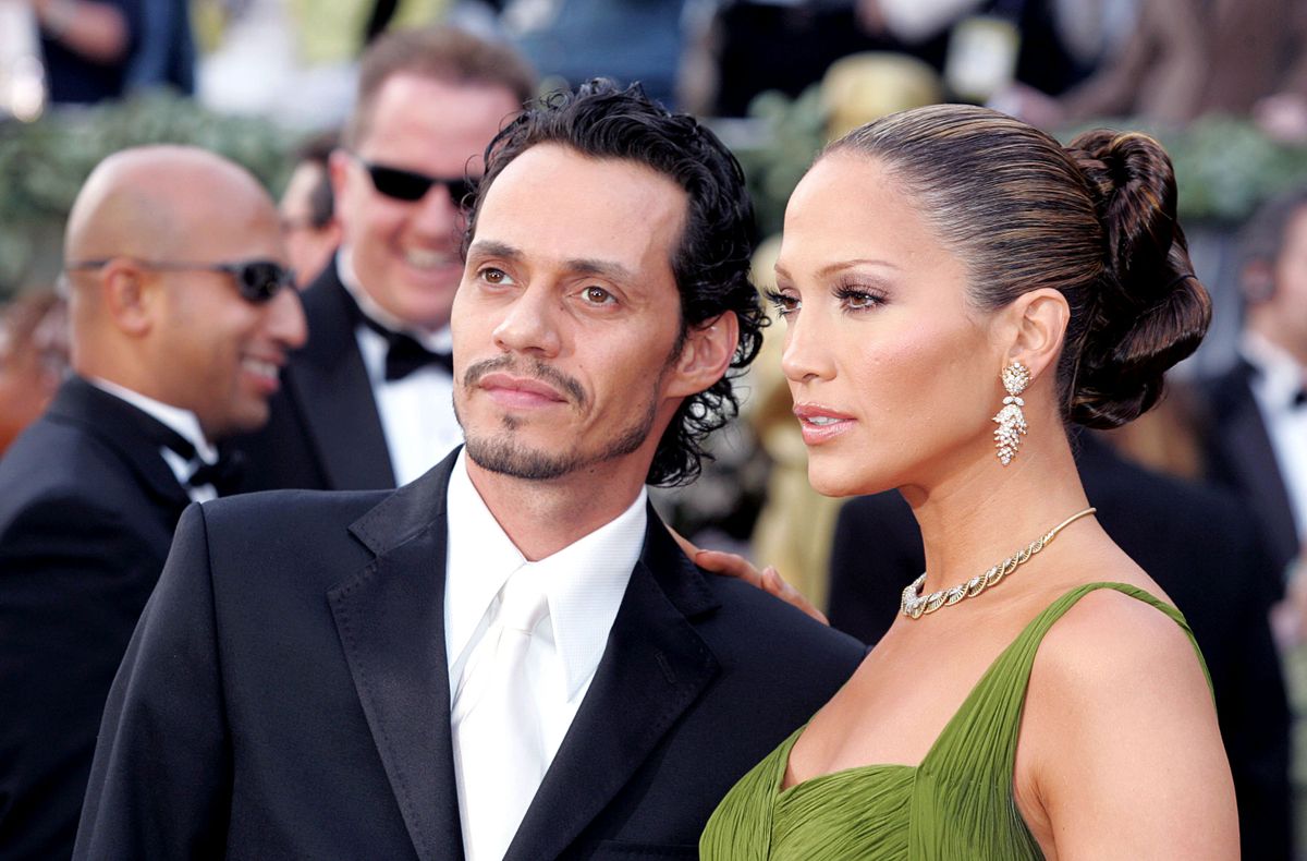 Marc Anthony, Jennifer Lopez, wearing Fred Leighton jewelry, at OSCARS 78th Annual Academy Awards, The Kodak Theater, Los Angeles, CA, March 05, 2006
