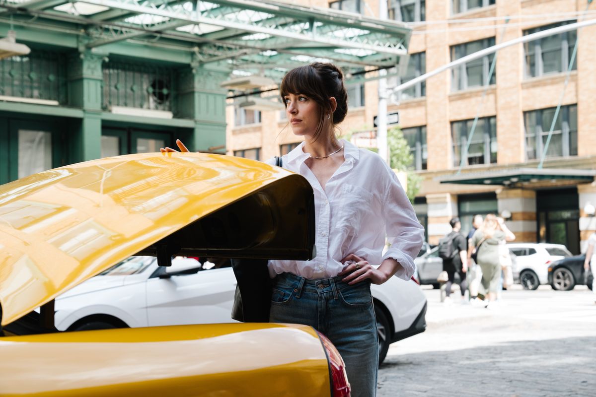 dakota johnson többesélyes szerelem