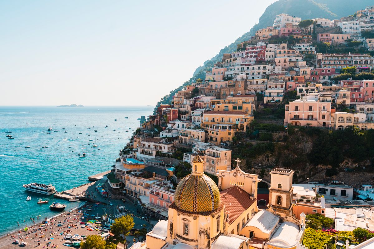 Az Amalfi parton meseszép kis falukból élvezhetjük a csodás kilátást.