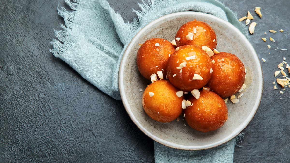 Rejtvény, találd meg a csokit a Gulab Jamun tálban