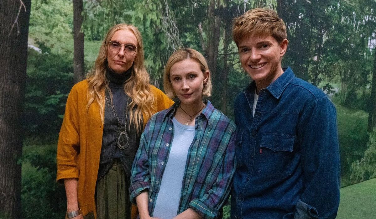 Toni Collette és Patrick J. Adams az Öntörvényűek új Netflix thrillersorozat középpontjában