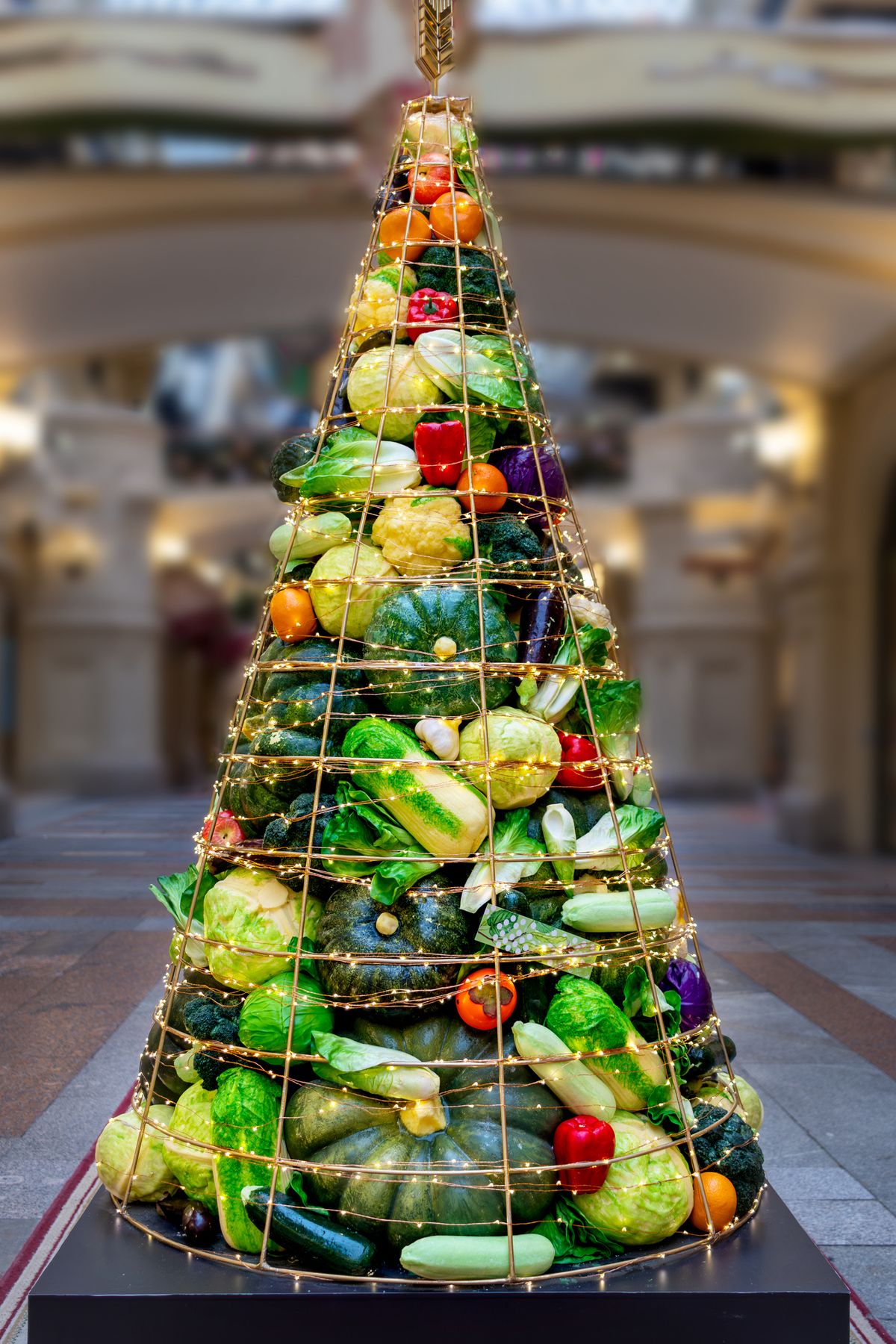 Kreatív karácsonyfa zöldségekkel 