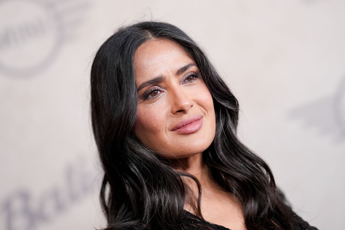 Salma Hayek 59 éves lett