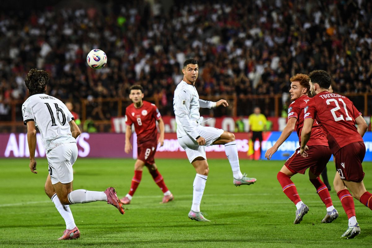 Cristiano Ronaldo a 2026-os labdarúgó-világbajnokság selejtező mérkőzésén Jerevánban