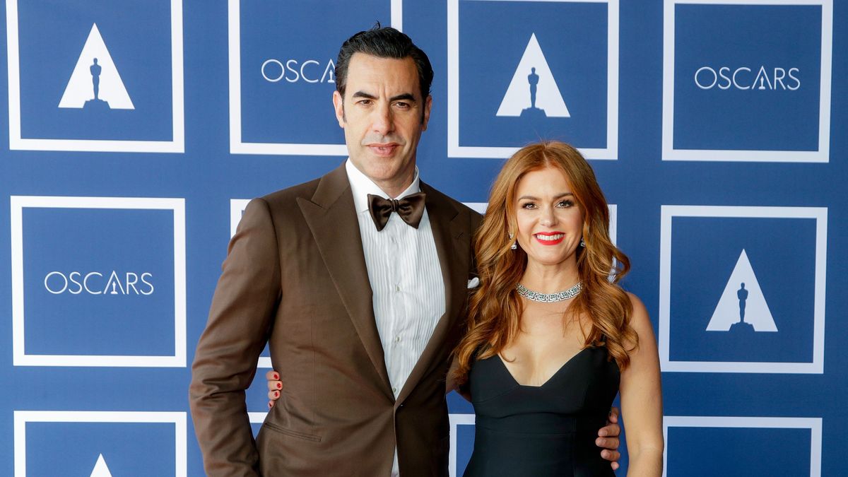 SYDNEY, AUSTRALIA – APRIL 26: Sacha Baron Cohen (L) and Isla Fisher attend a screening of the Oscars on Monday, April 26, 2021 in Sydney, Australia. (Photo by Rick Rycroft-Pool/Getty Images)
