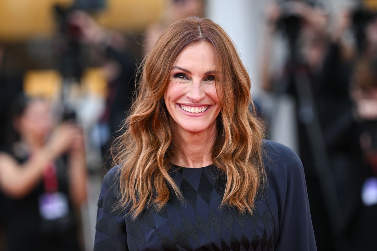 VENICE, ITALY - AUGUST 29: Julia Roberts attends the "After The Hunt" red carpet during the 82nd Venice International Film Festival on August 29, 2025 in Venice, Italy. (Photo by Stephane Cardinale - Corbis/Corbis via Getty Images)