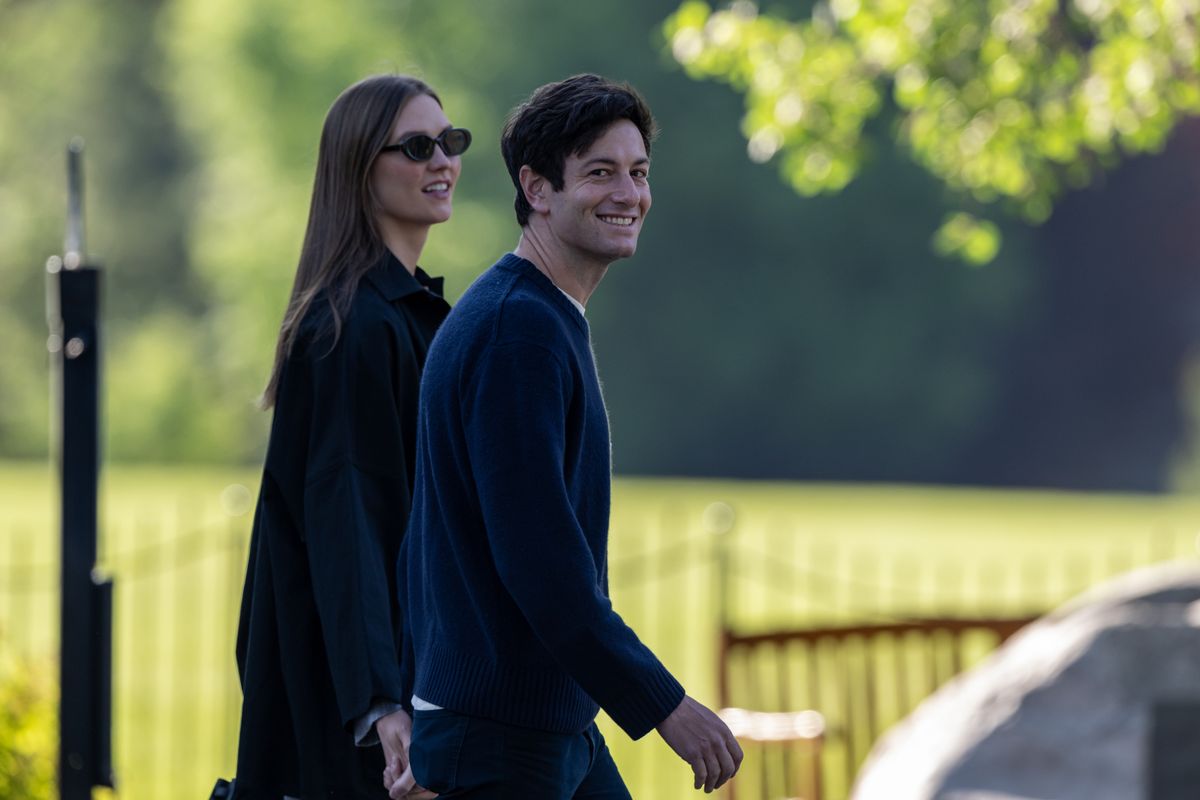 Megszületett Karlie Kloss és Joshua Kushner harmadik gyereke