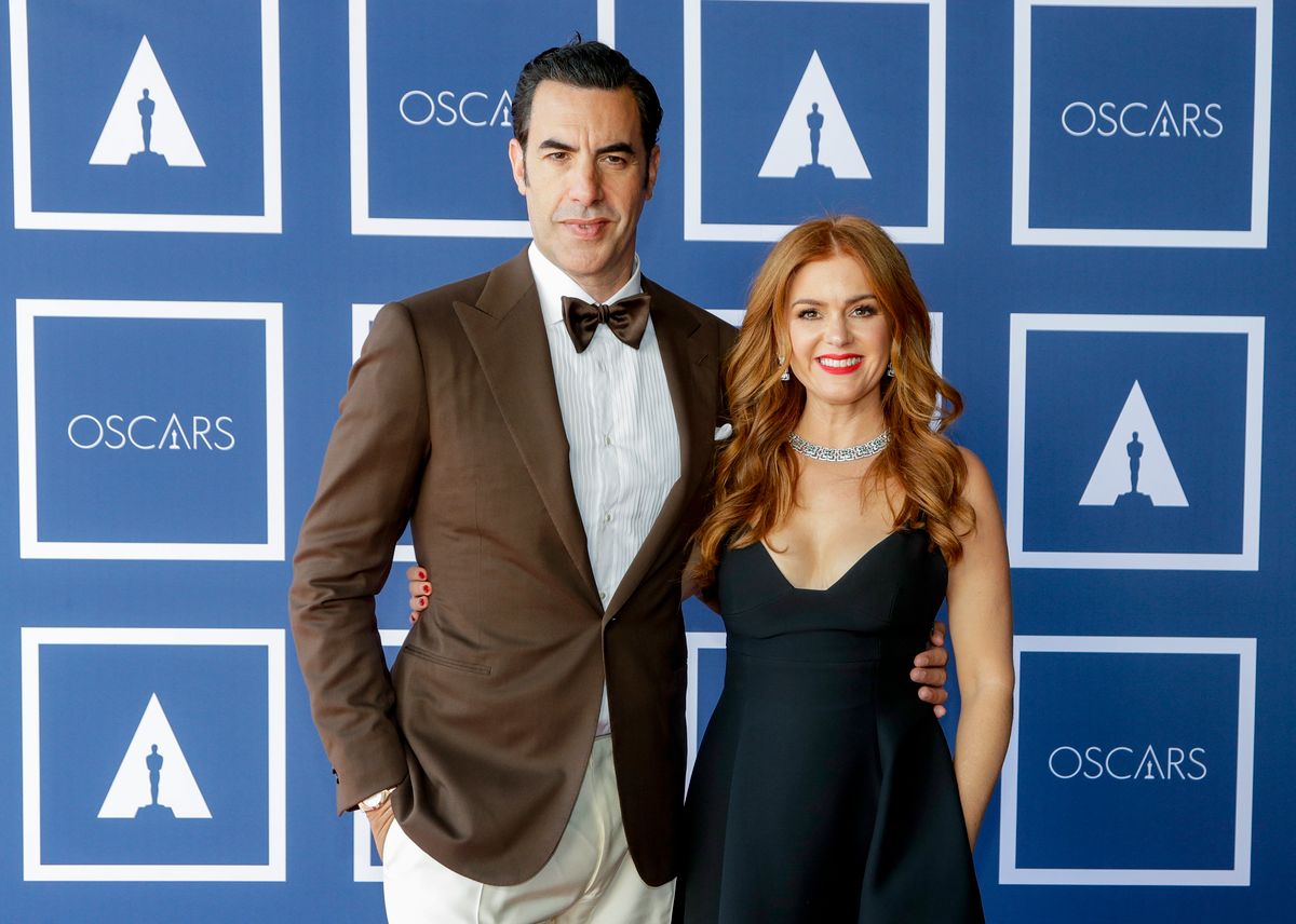 Isla Fisher exférje Sacha Baron Cohen egy 27 évvel fiatalabb Onlyfans-modellel randizgat