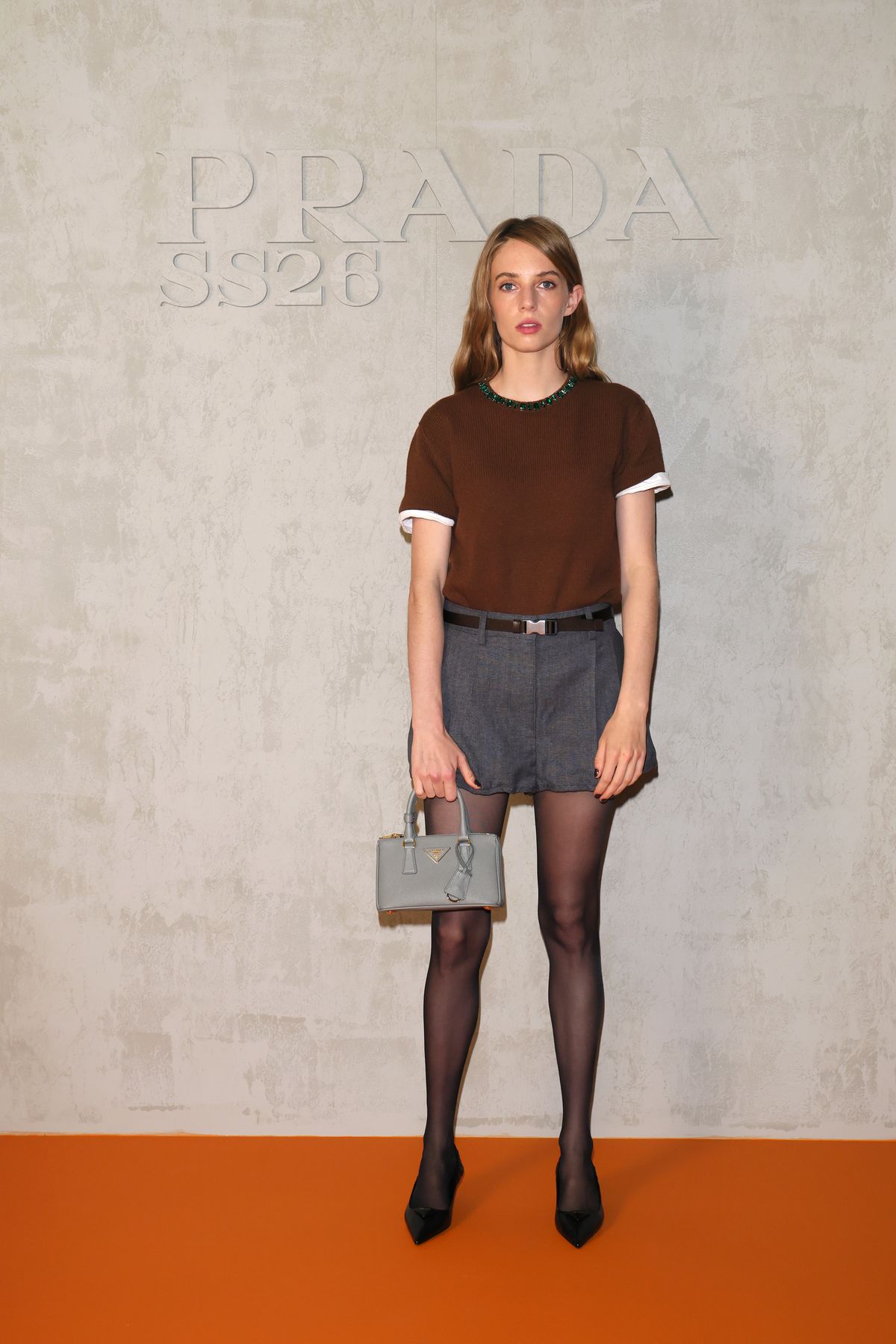 Maya Hawke a milánói divathéten