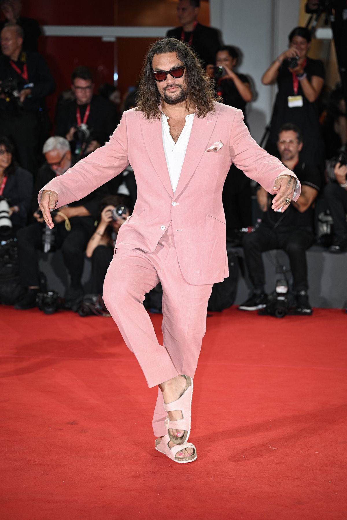 Jason Momoa attends the red carpet of the movie In the Hand of Dante during the 82nd Venice Film Festival Venice Italy 2025/09/03. (Photo by Laurent Hou / Hans Lucas via AFP)