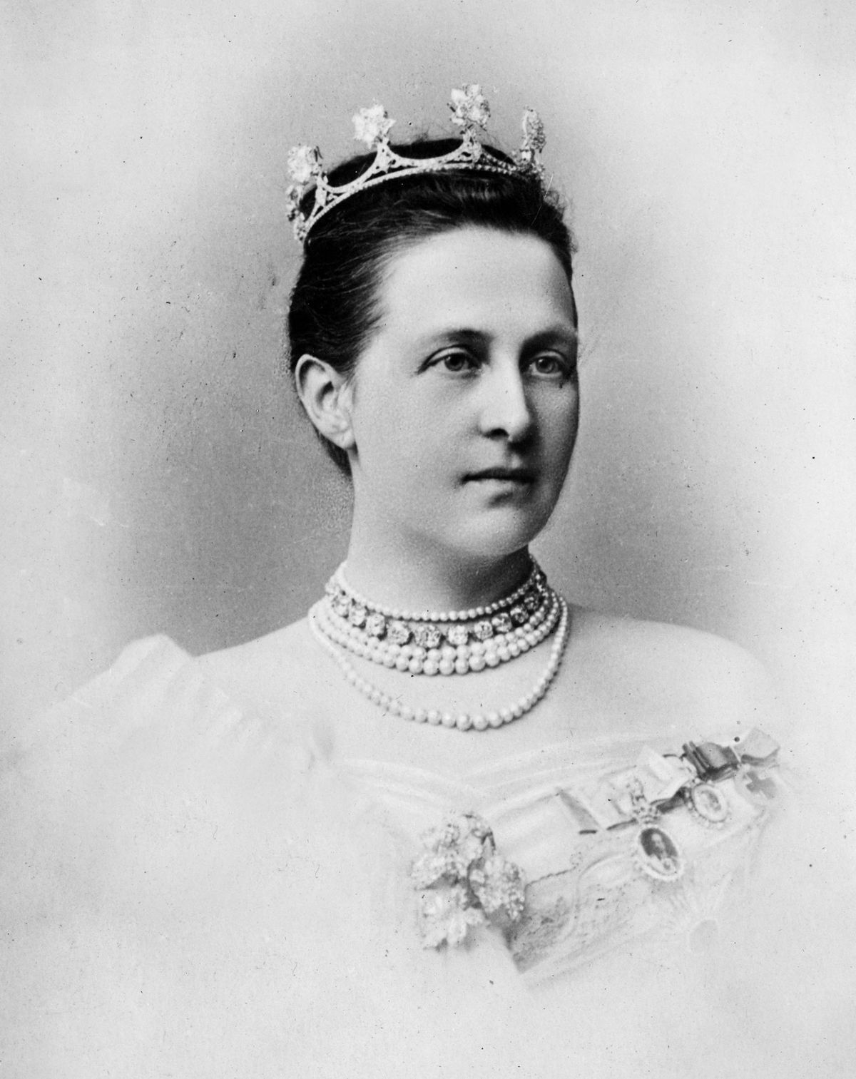 Uralkodónő: Olga Görög királyné