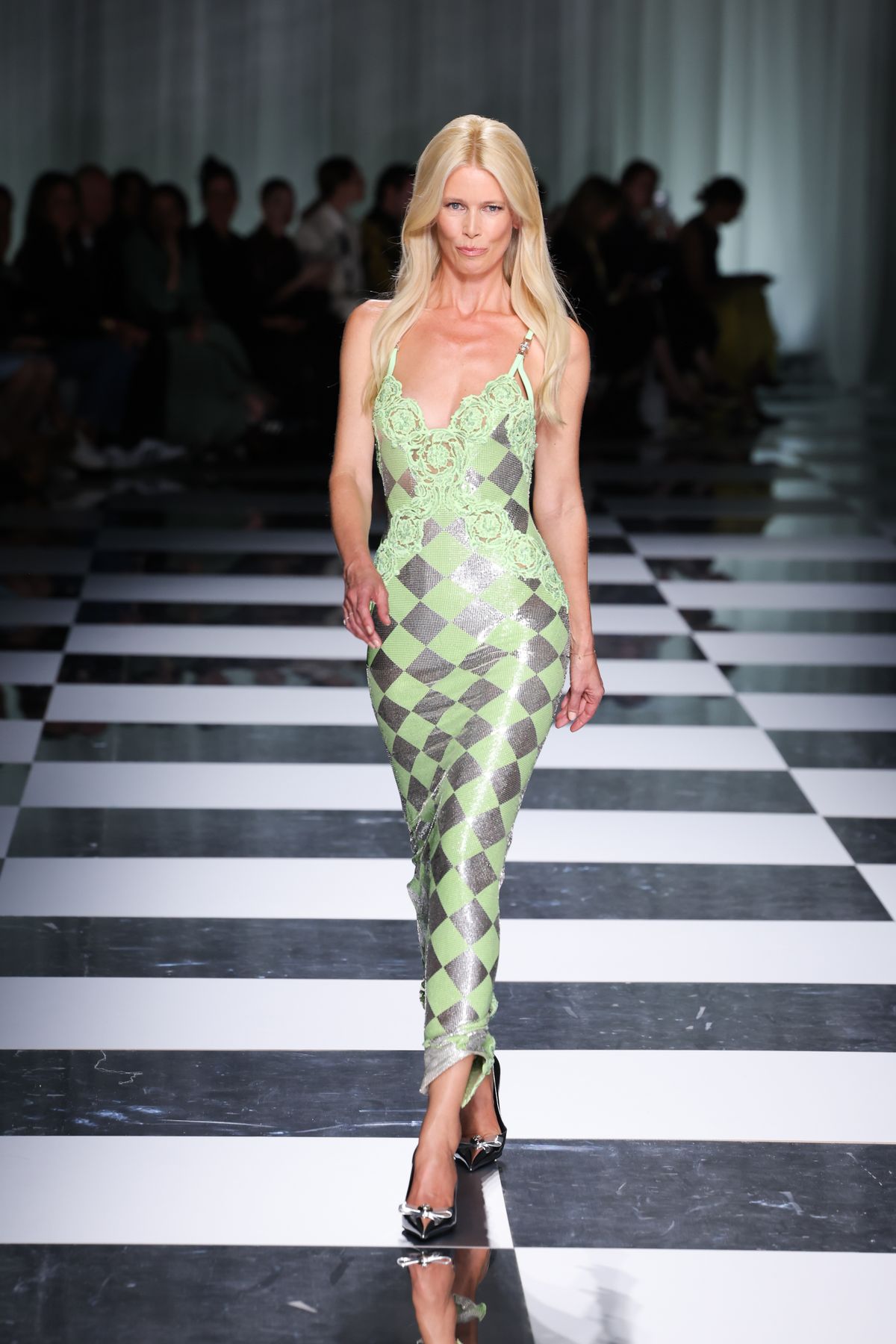 Claudia Schiffer egy nyilvános eseményen 