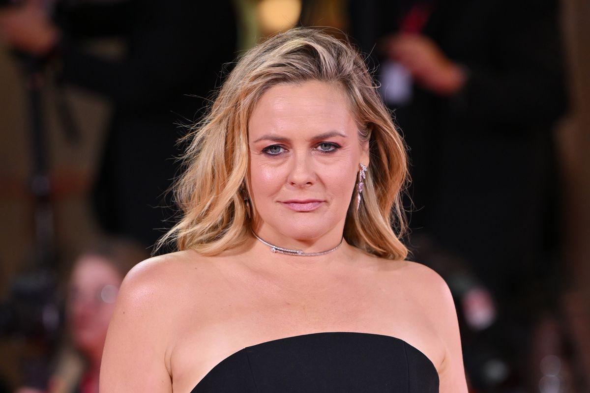 VENICE, ITALY - AUGUST 31: Alicia Silverstone attends the Filming Italy Venice Award delegation red carpet during the 82nd Venice International Film Festival on August 31, 2025 in Venice, Italy. (Photo by Dominique Charriau/WireImage)