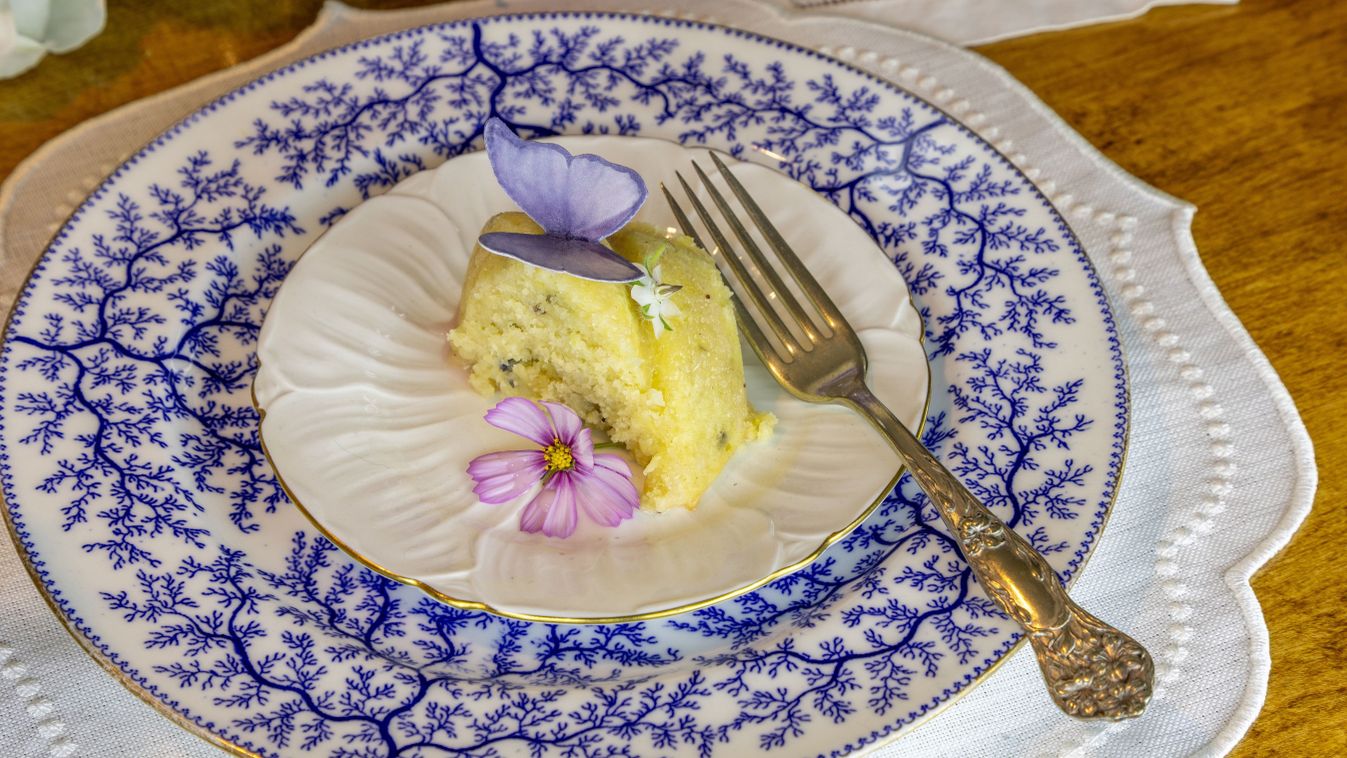 Szakítás után megment majd ez a levendulás sütemény.